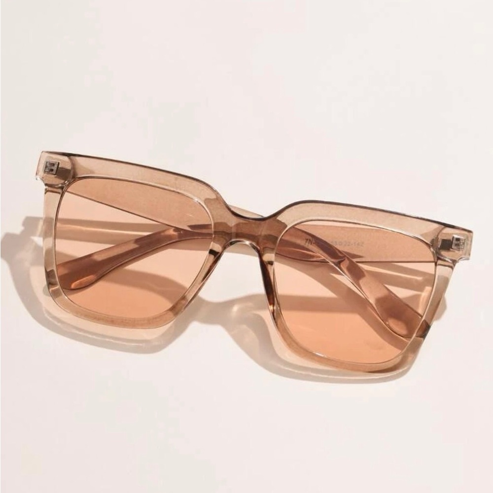 Tinted fashion glasses
